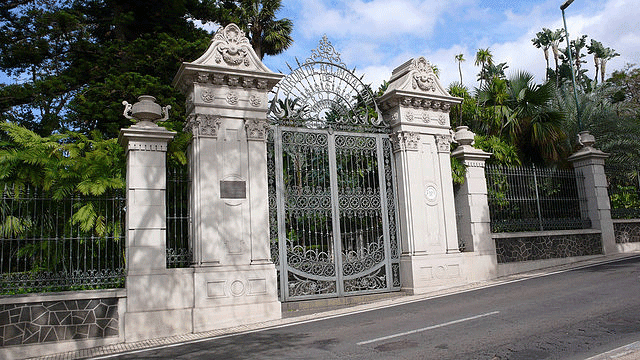 Antigua y originaria puerta del Jardín Botánico